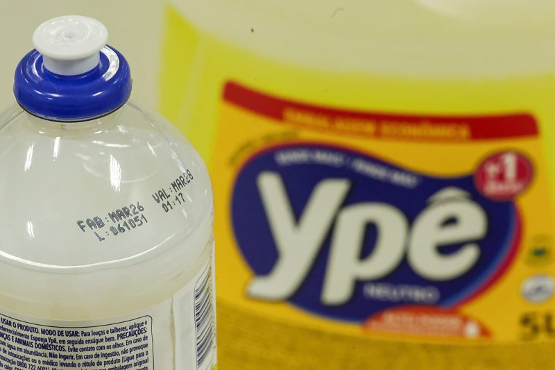 Anvisa mantém suspensão de lotes de produtos Ypê
