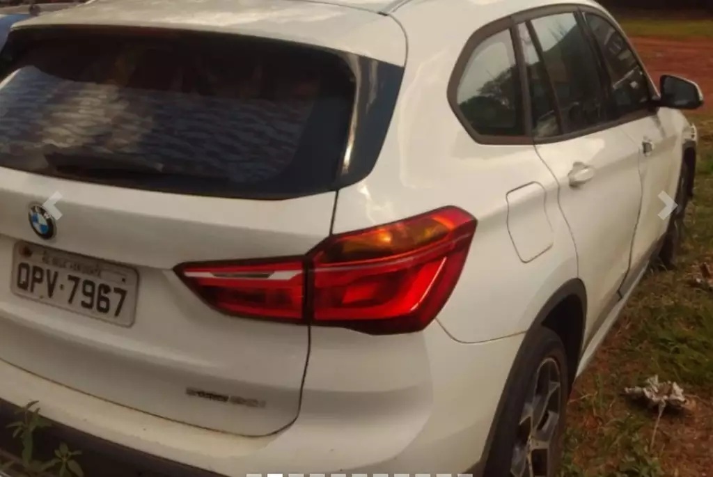 Leilão de bens apreendidos do tráfico tem área de R$ 1 milhão e BMW na lista.