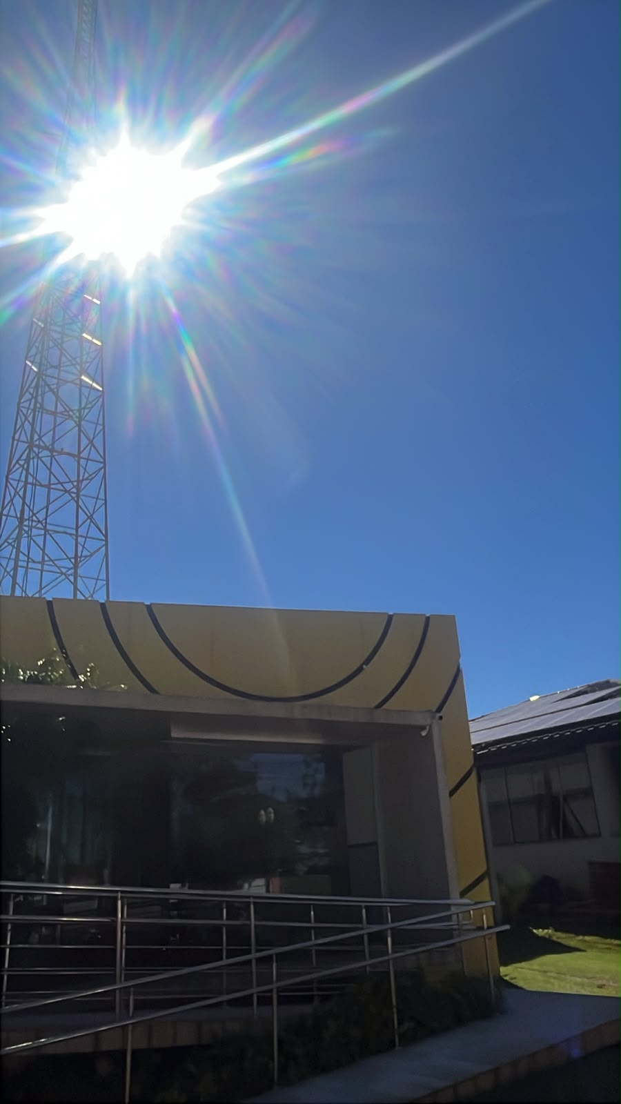 Terça-feira será de tempo firme e temperaturas amenas em Naviraí; calor volta a ganhar força nos próximos dias