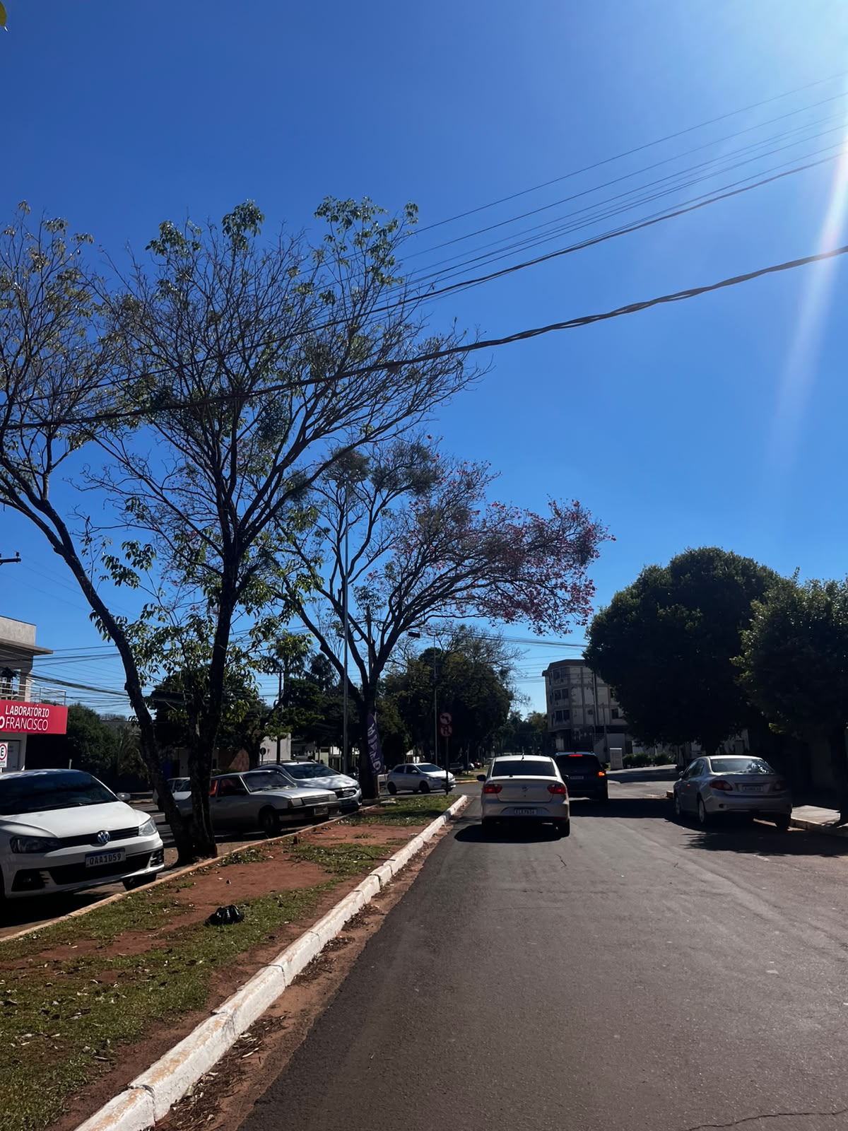 Sol predomina em Naviraí neste domingo, mas semana começa com calor e mudança no tempo no radar