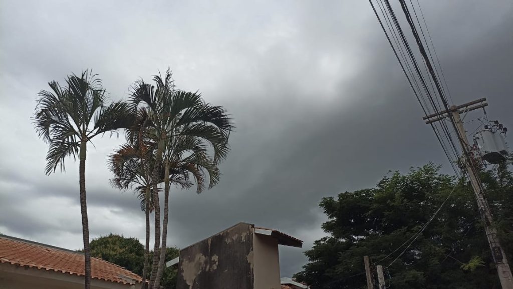 Tempo muda em Naviraí: quarta-feira terá frio e temperatura volta a subir nos próximos dias