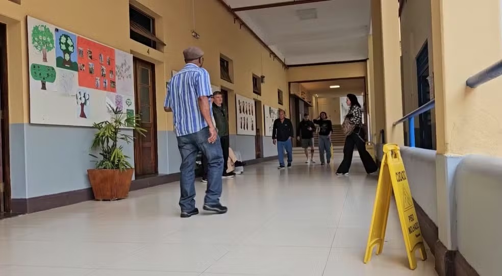 Nem todo eleitor que deixa de votar é desinteressado pela política, diz pesquisador