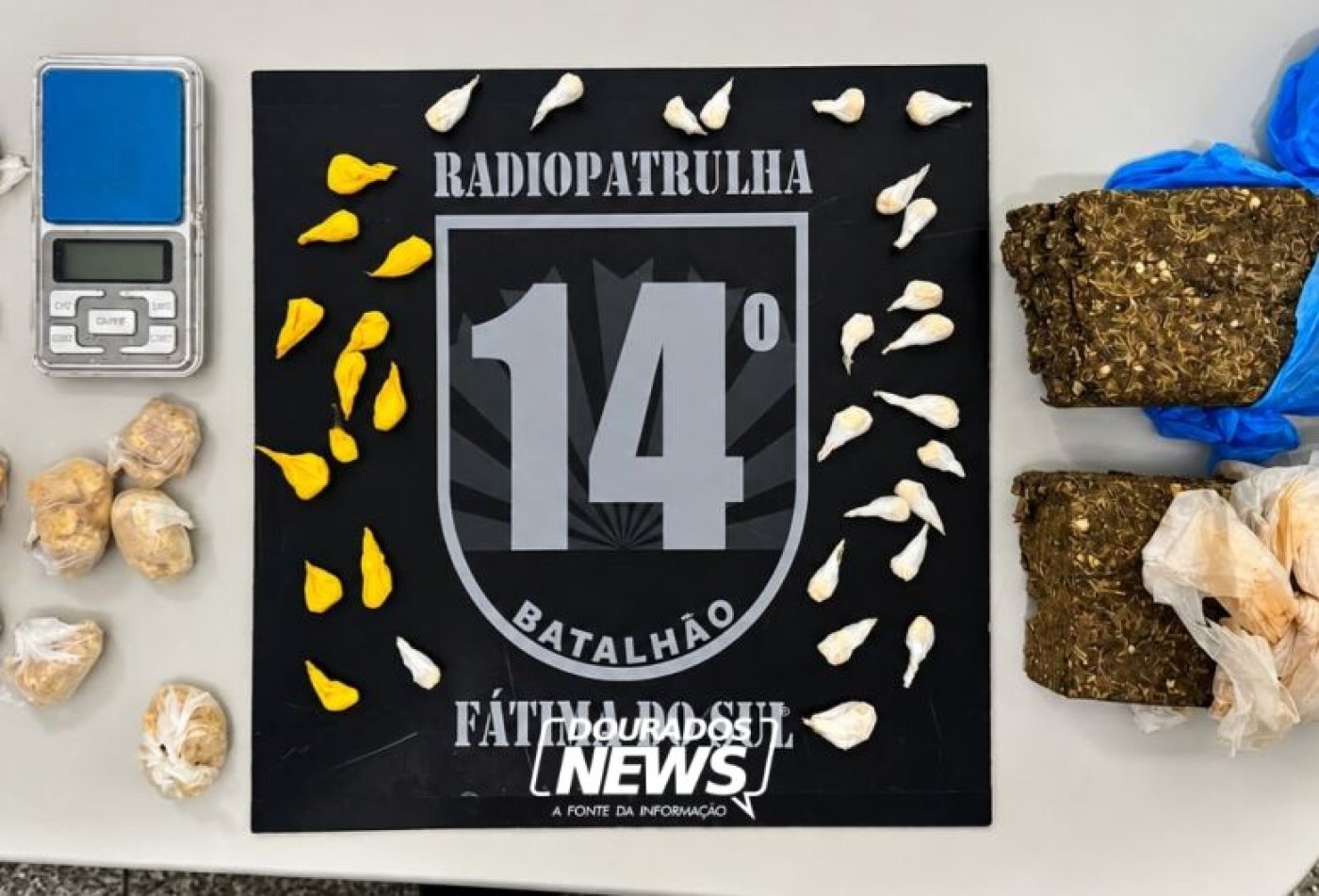 Ciclistas são flagrados com drogas, entregam fornecedor e quatro acabam presos